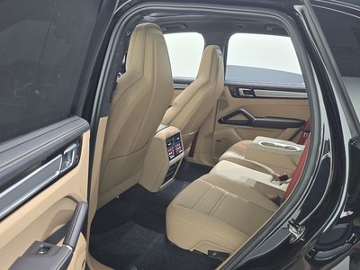 صورة مصغرة 18 لـ 2023 Porsche CAYENNE