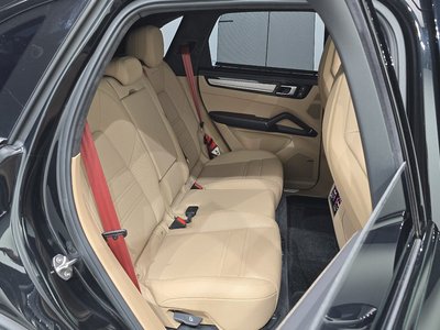 صورة مصغرة 17 لـ 2023 Porsche CAYENNE