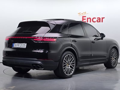 صورة 3 لـ 2023 Porsche CAYENNE