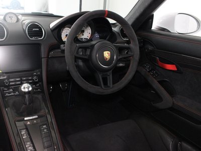 2020 Porsche 718 缩略图 40
