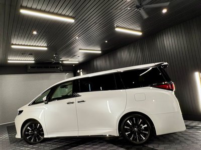 2025 Toyota ALPHARD 照片 10