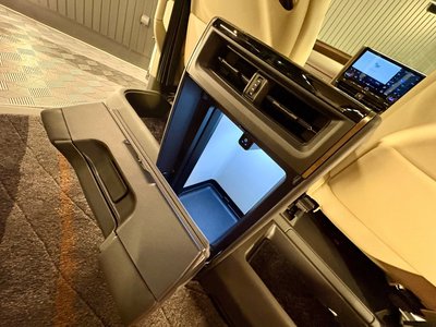 2025 Toyota ALPHARD 缩略图 50