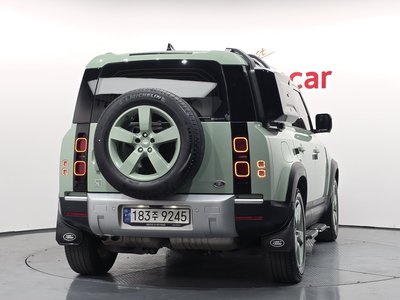 LAND ROVER DEFENDER - 4