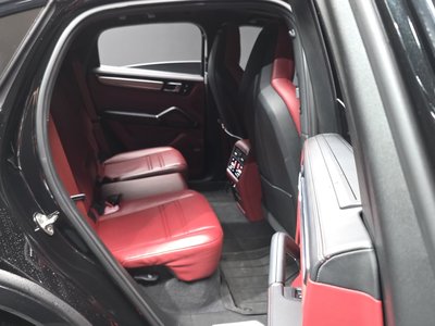 صورة مصغرة 12 لـ 2023 Porsche CAYENNE