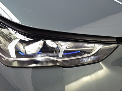 2025 BMW 5 SERIES — фото 9