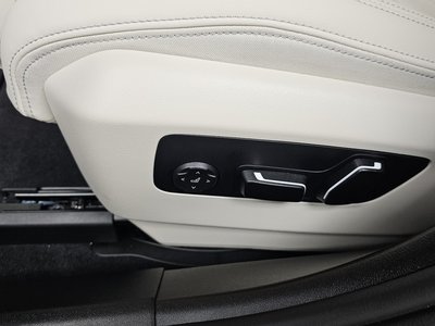 2025 BMW 5 SERIES — миниатюра 29