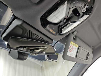 2025 BMW 5 SERIES — миниатюра 30