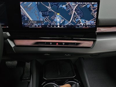 2025 BMW 5 SERIES — миниатюра 20