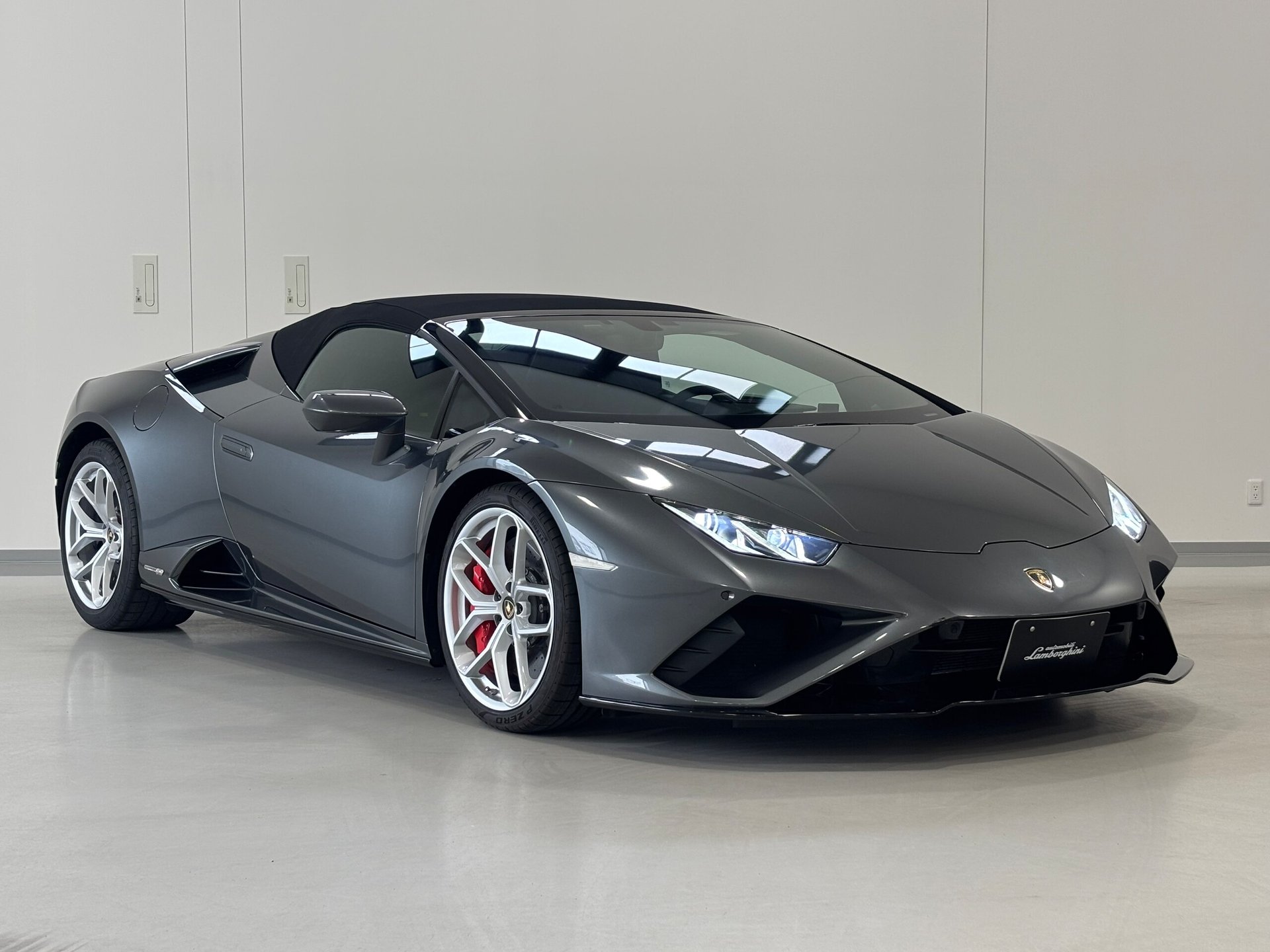 LAMBORGHINI HURACAN SPYDER - View 1