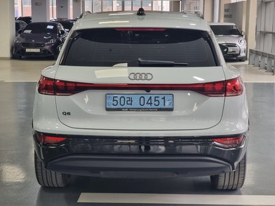 AUDI Q6 E-TRON - 3