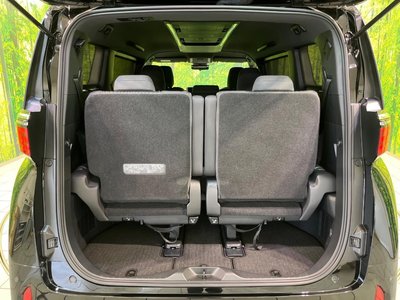 2025 Toyota ALPHARD photo 31
