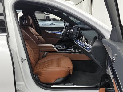 2025 BMW 7 SERIES thumbnail 17