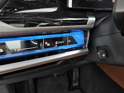 2025 BMW 7 SERIES thumbnail 31