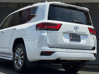 2025 Toyota LAND CRUISER 300 — фото 10