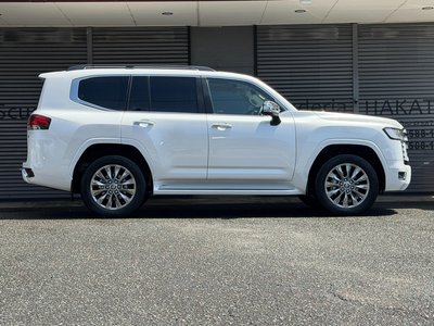 2025 Toyota LAND CRUISER 300 — фото 4