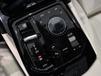 2024 BMW 5 SERIES — миниатюра 11
