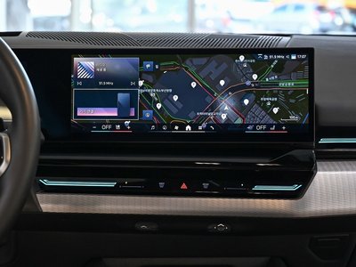 2024 BMW 5 SERIES — миниатюра 18
