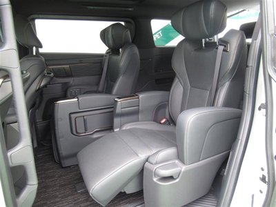 2024 Toyota ALPHARD — миниатюра 17