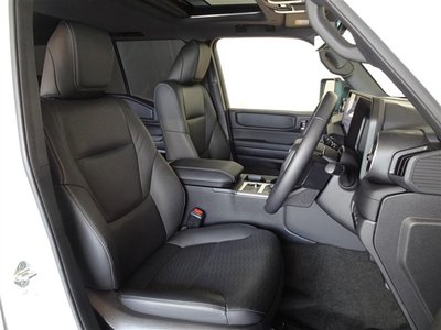 2025 Toyota LAND CRUISER 250 photo 4