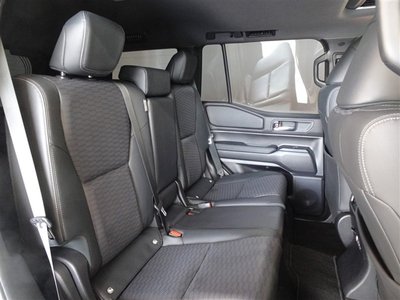 صورة مصغرة 19 لـ 2025 Toyota LAND CRUISER 250