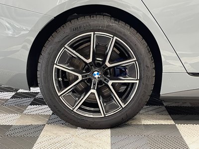 2025 BMW I4 thumbnail 24