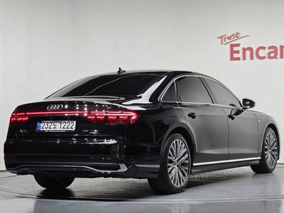 AUDI A8 - 4