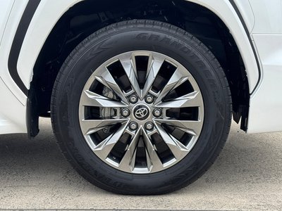 2025 Toyota LAND CRUISER 300 — миниатюра 44
