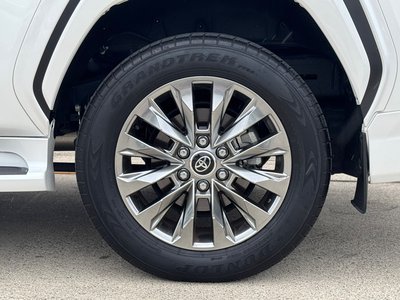 2025 Toyota LAND CRUISER 300 — миниатюра 42