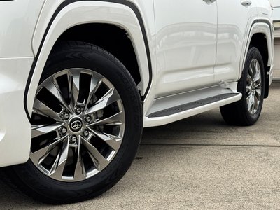 2025 Toyota LAND CRUISER 300 — миниатюра 12