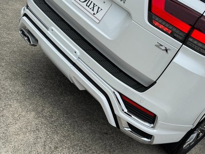 2025 Toyota LAND CRUISER 300 — миниатюра 13
