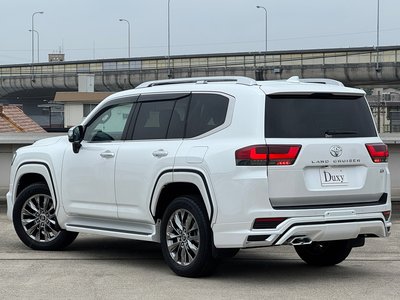2025 Toyota LAND CRUISER 300 — миниатюра 19