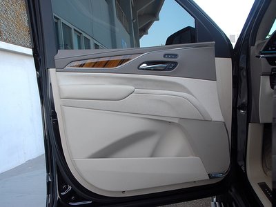 2021 Cadillac ESCALADE 5TH GENERATION — миниатюра 17