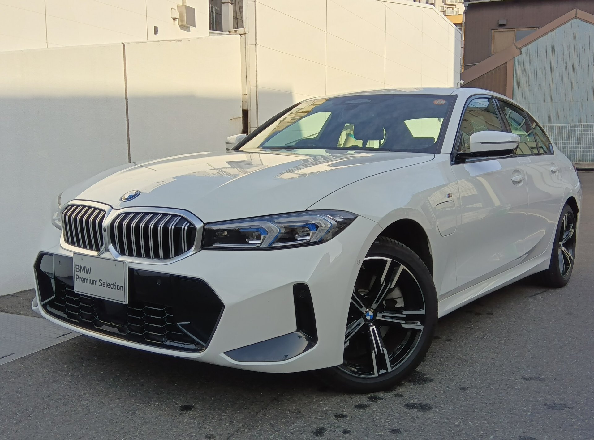 BMW 3 SERIES - View 1