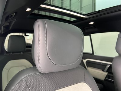 2022 LAND Rover DEFENDER thumbnail 12