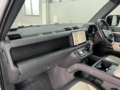 2022 LAND Rover DEFENDER thumbnail 36
