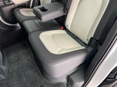 2022 LAND Rover DEFENDER thumbnail 52