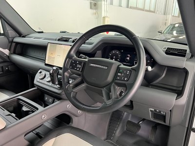 صورة 9 لـ 2022 LAND Rover DEFENDER
