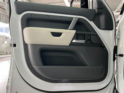 2022 LAND Rover DEFENDER thumbnail 46