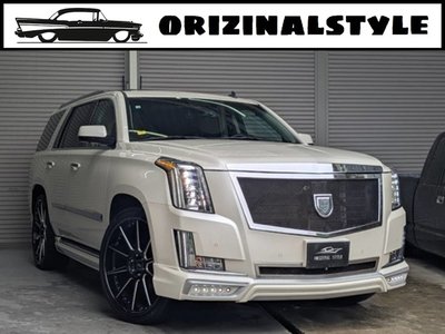 CADILLAC ESCALADE - 1
