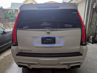 CADILLAC ESCALADE - 6