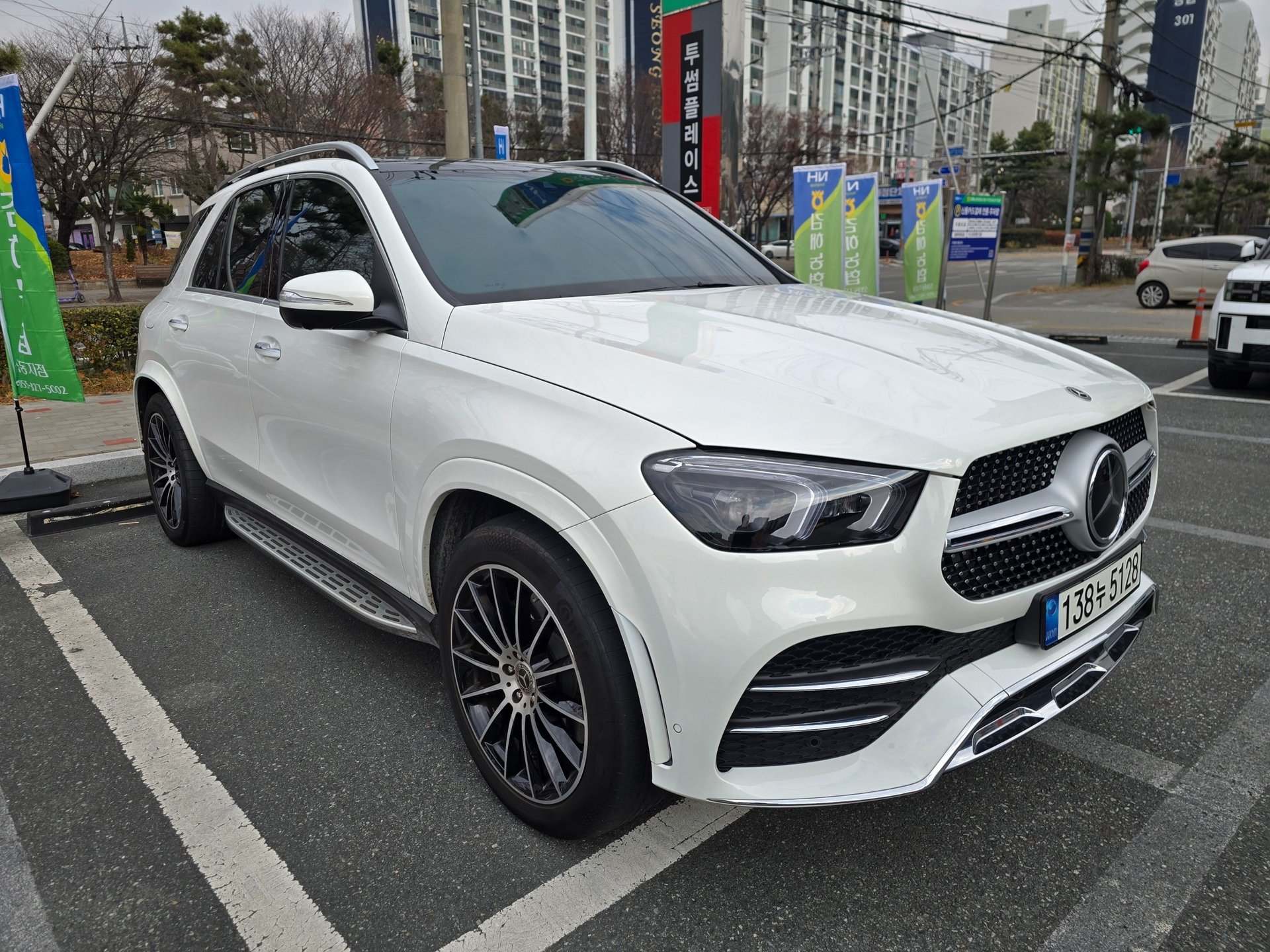 MERCEDES-BENZ GLE - View 1