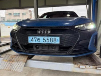 AUDI RS E-TRON GT - 1