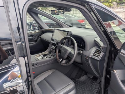 2025 Toyota ALPHARD — фото 10