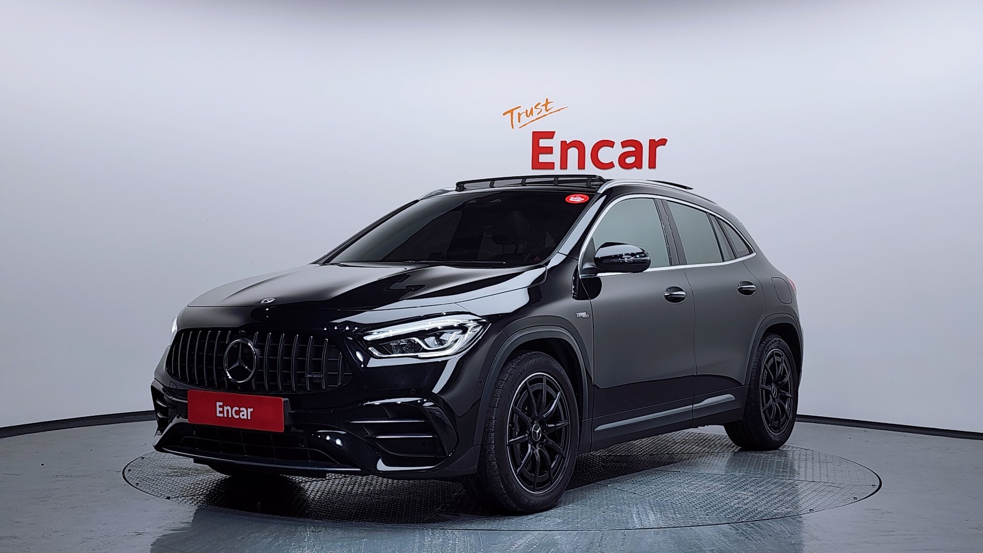 MERCEDES-BENZ GLA - View 1