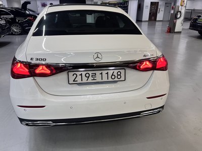 MERCEDES-BENZ E-CLASS - 2