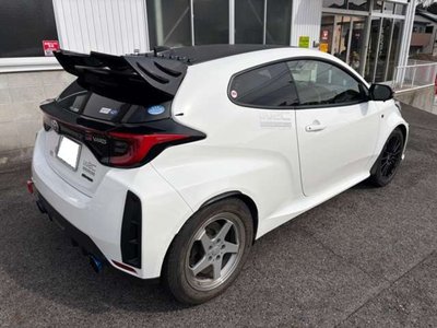 TOYOTA GR YARIS - 8