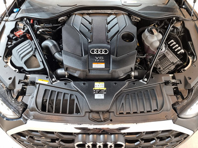AUDI A8 - 7