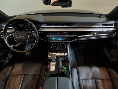 AUDI A8 - 4