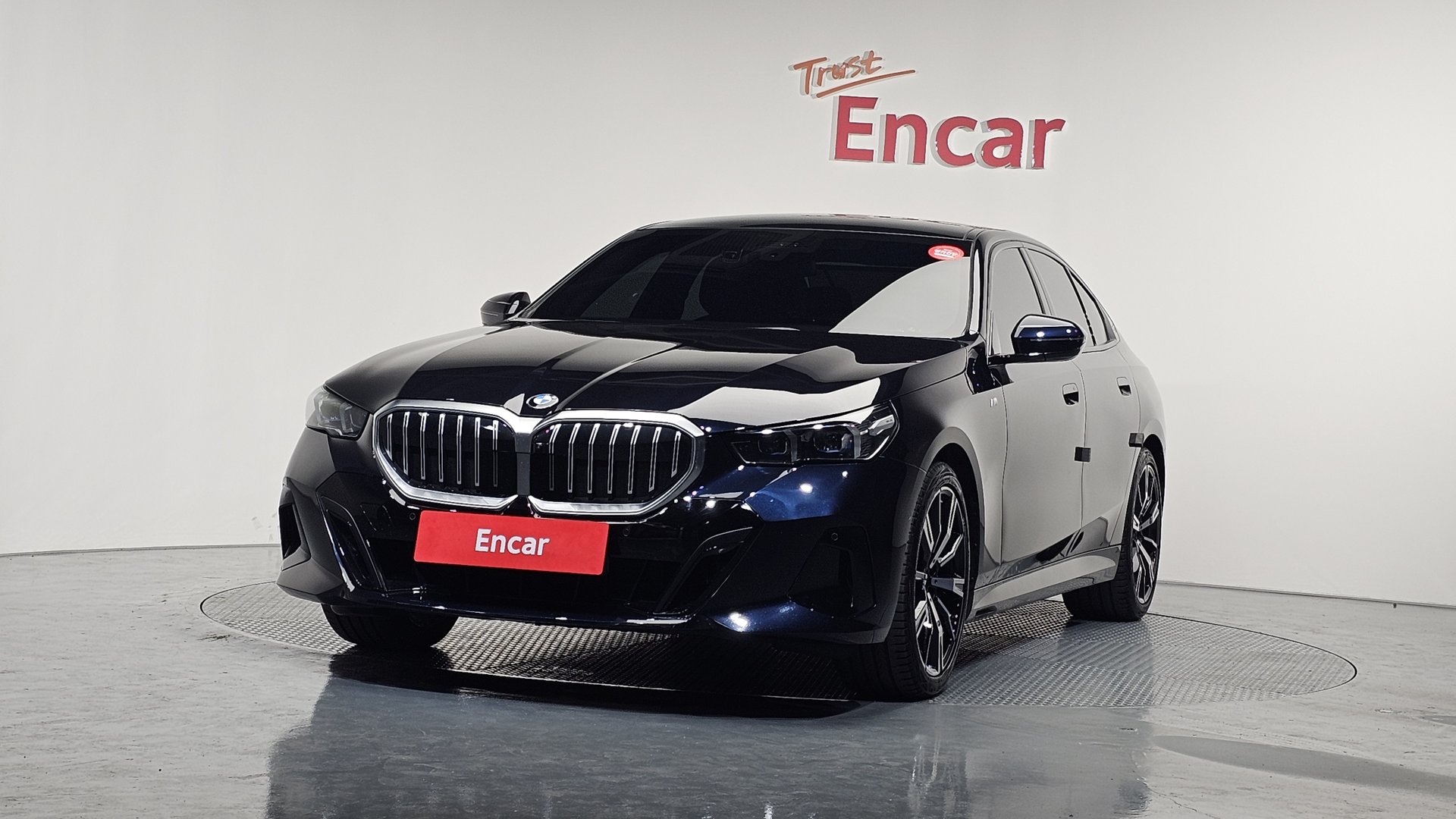 BMW 5 SERIES - View 1