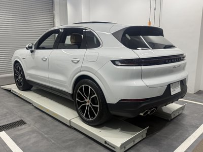 2025 Porsche CAYENNE — миниатюра 6